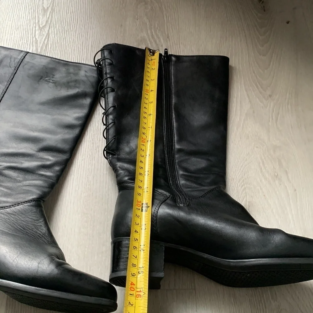 Size 9 1/2 B.Regence Black Leather‎ Boots Made In Canada lace up wide zipper